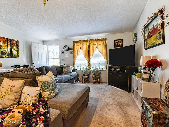 4th image of 222 PLUMOSA Drive
