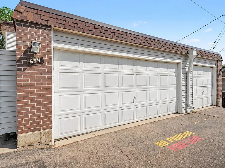 654 S Youngfield Ct — Photo 18