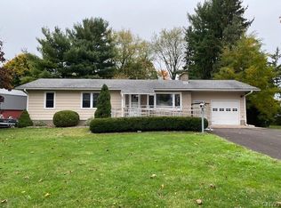 201 Daniels Dr, Canastota, NY 13032