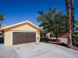 3050 McLeod Dr, Las Vegas, NV 89121