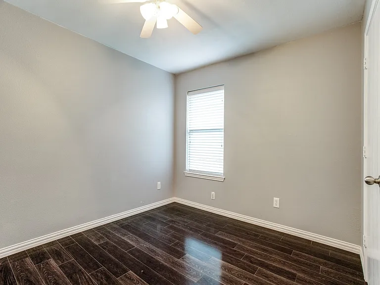 1213 Toledo Bend Dr — Photo 5