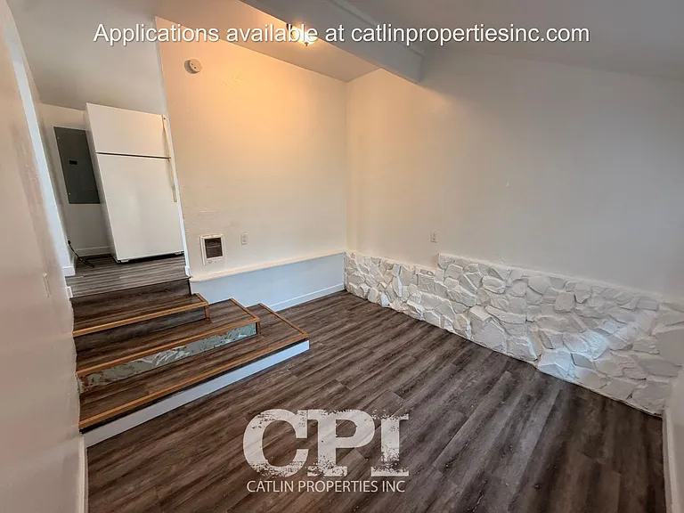 801 Columbia St — Photo 11