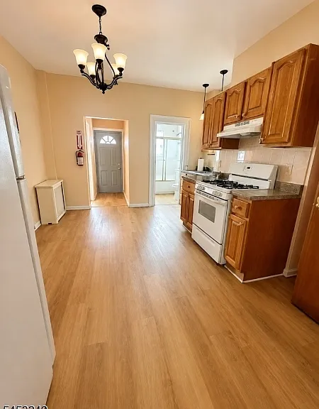 97 Houston St — Photo 3