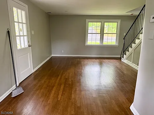 10 Beech Spring Dr Photo 1