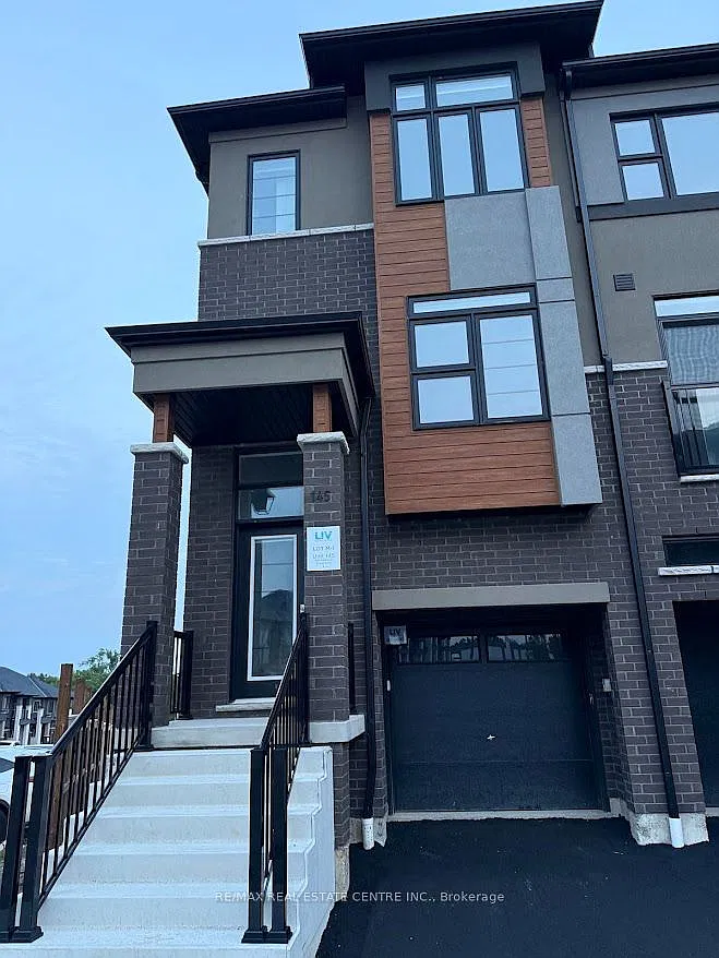 3 bed, $2,100 — Photo 2