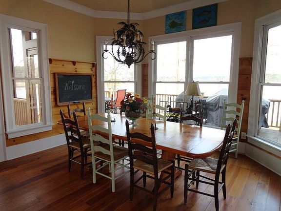 4th image of 137 Clearwater Cir