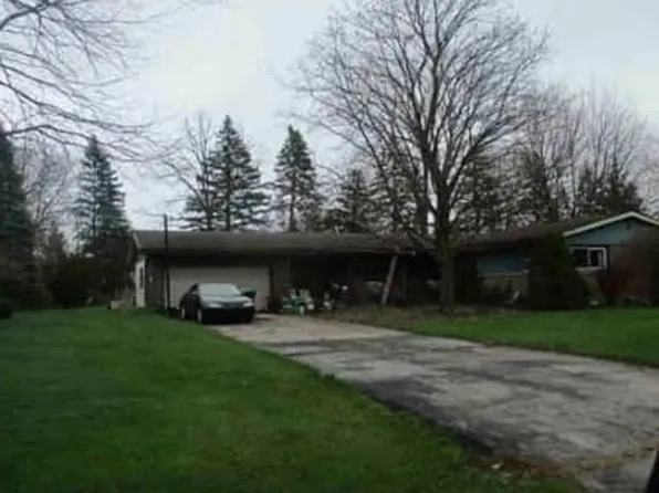 2746 W Dexter Dr, Saginaw, MI 48603