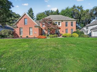 8900 Oak Valley Rd, Holland, OH 43528