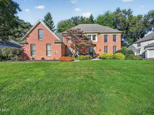 8900 Oak Valley Rd, Holland, OH 43528