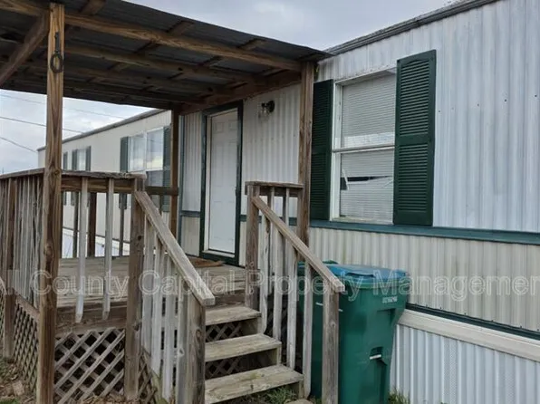 1113 Colorado Dr Unit 10, Smithville, TX 78957