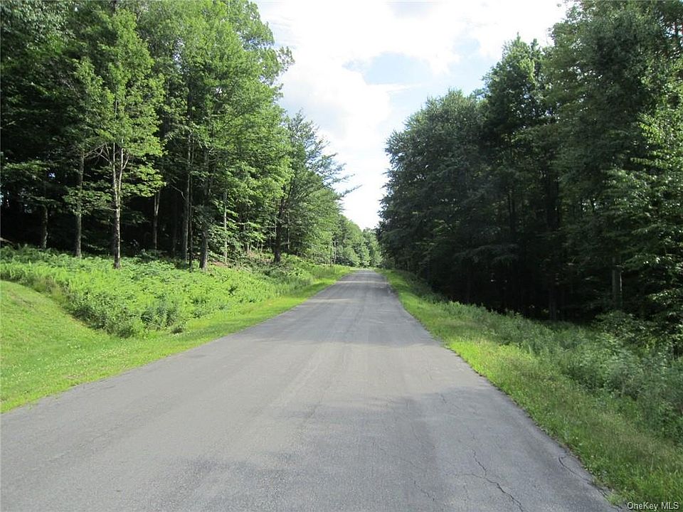 1st image of Shirley Dr