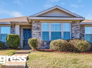2901 Mayfair Ln, Lancaster, TX 75134