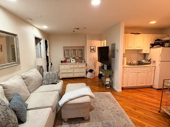 315 11th St APT A, Hoboken, NJ 07030