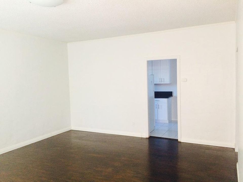 1st image of 5213 Sierra Villa Dr