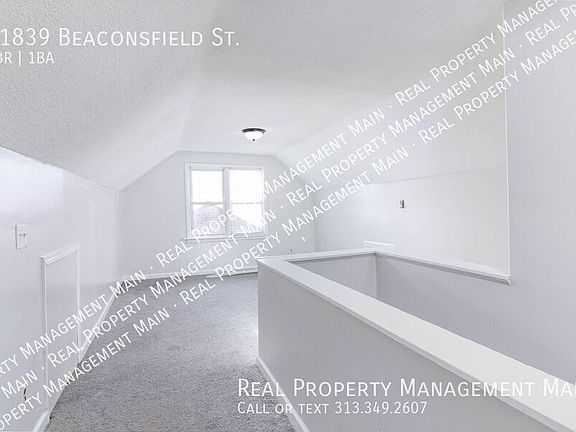 4th image of 11839 Beaconsfield Ave