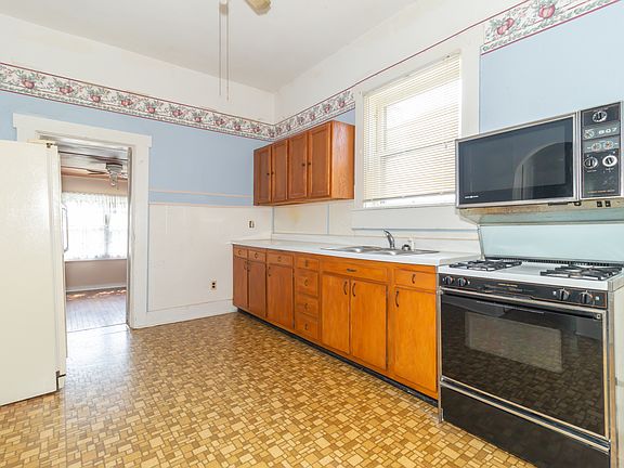 5th image of 1014 S Miller St