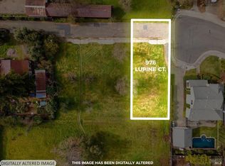 976 Lupine Ct, Healdsburg, CA 95448