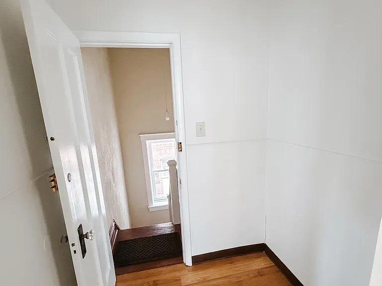 3850-3852 De Tonty St #3850A — Photo 10