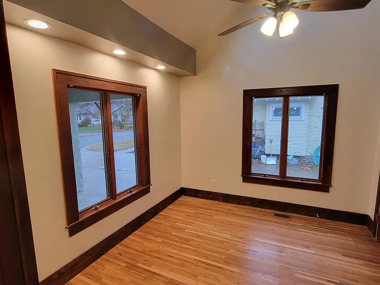1047 N Coolidge Ave — Photo 14