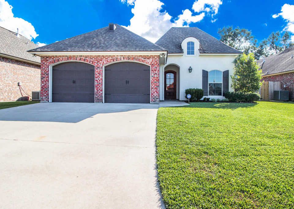 1st image of 108 La Villa Cir