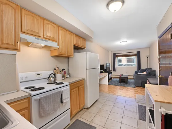 612 2nd Street image 1 of 19