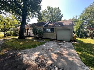 3 Patrick St, East Brunswick, NJ 08816