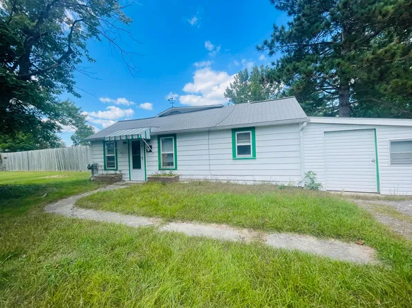 190 Wamplers Lake Rd, Brooklyn, MI 49230