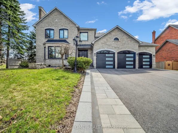 1092 Stonehaven Ave, Newmarket, ON L3X 1M7