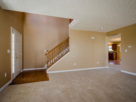 4th image of 5235 Oak Creek Trl