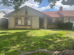 633 S Larch Ave, Rialto, CA 92376