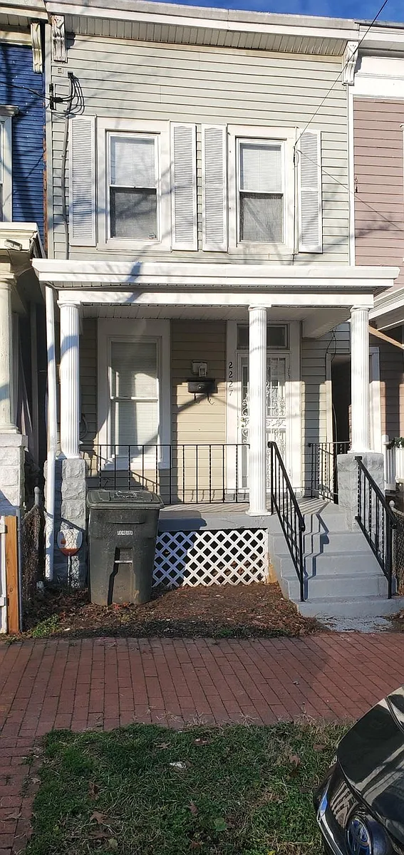Building Photo - 2227 14th St SE
