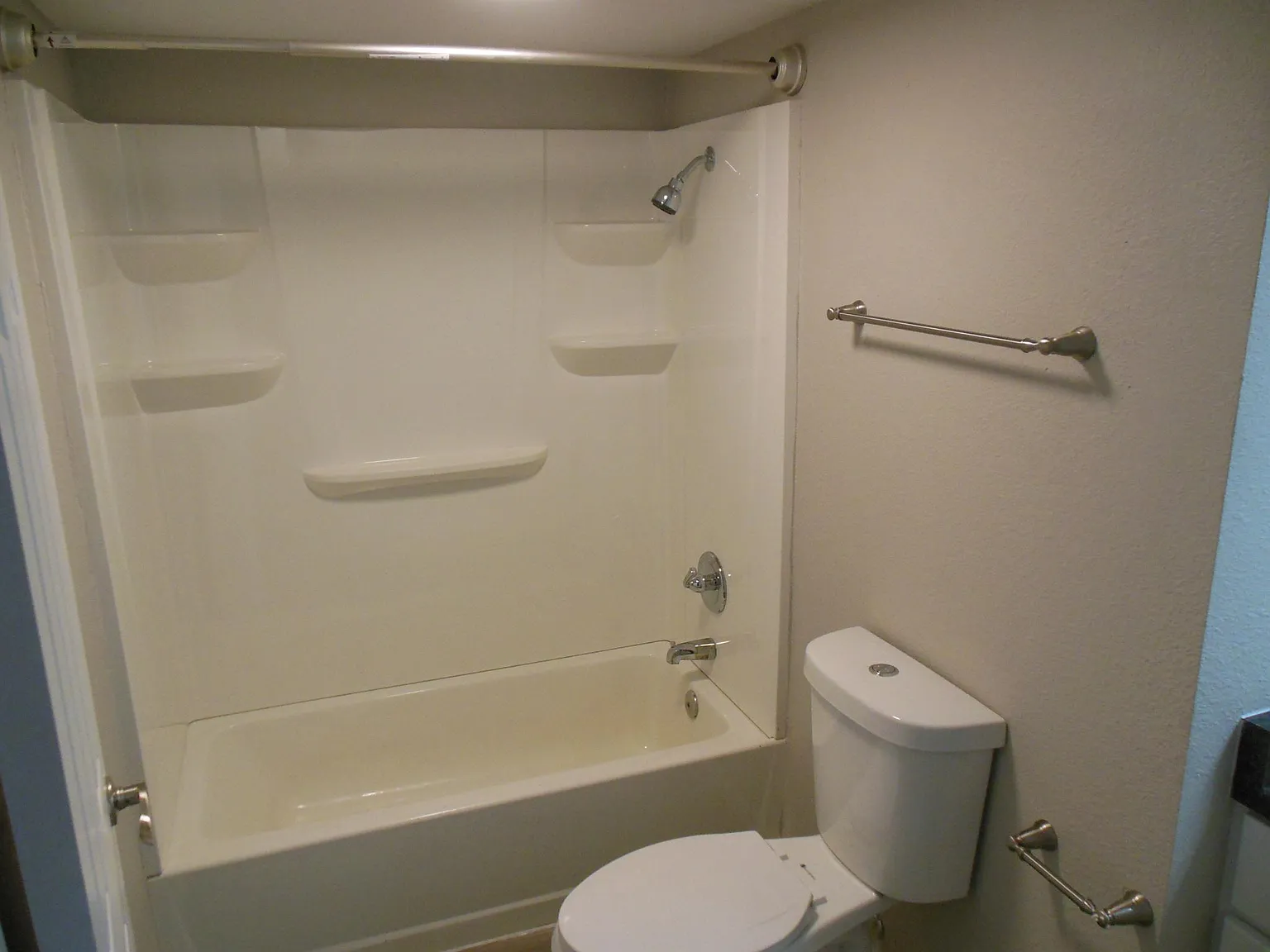 2 bed, 850 sqft, $1,475 — Photo 4
