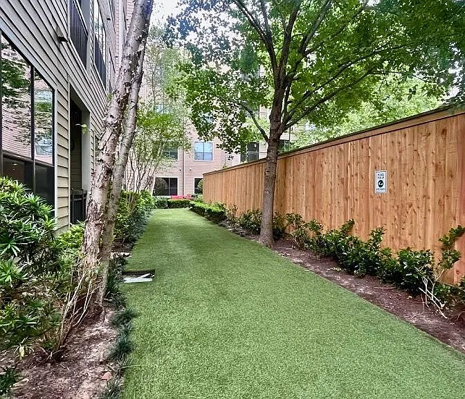 2700 Brazos St #4412 — Photo 10