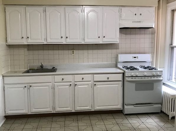182 Western Ave #BASEMENT