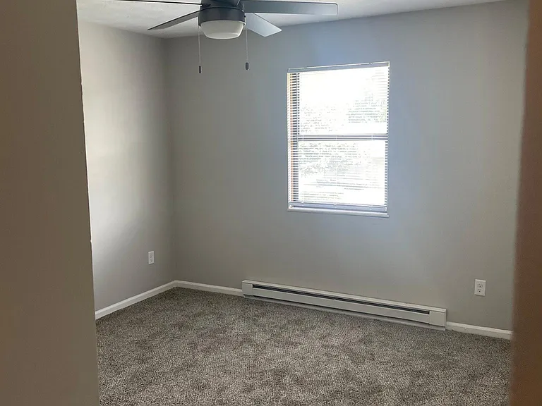 675 Banyon Tree Way #B — Photo 5