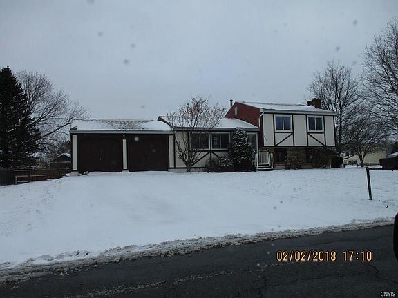 3rd image of 8030 Crockett Dr