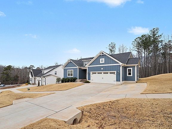4th image of 360 Sutherland Dr