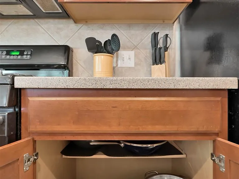 15 Aquiline Oaks Pl — Photo 21