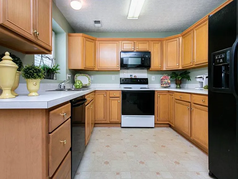 4211 Brownsboro Glen Rd — Photo 10