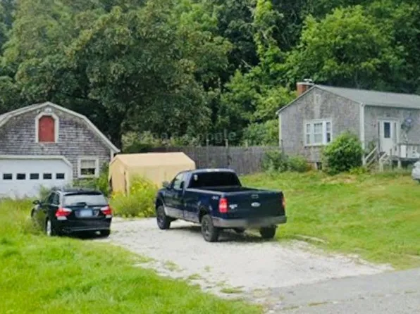 26 Bulgarmarsh Rd, Tiverton, RI 02878