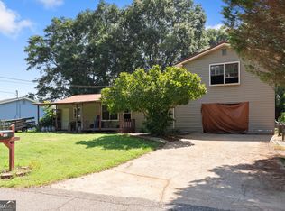 105 Fairlane Dr, Jefferson, GA 30549
