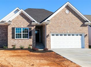 943 McIntyre St, Bowling Green, KY 42101