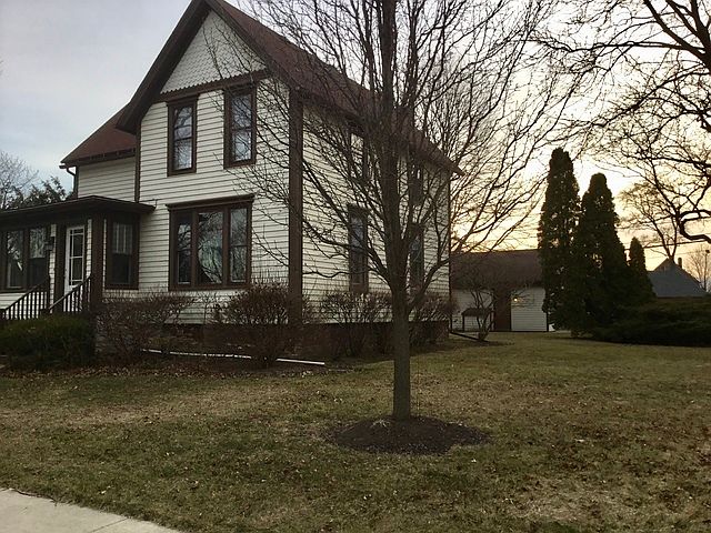 1st image of 734 N Chestnut Ave