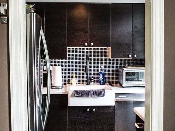2nd image of 2505 Arlington Blvd APT 201
