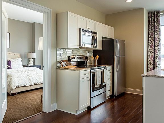4th image of 234 N Columbus Blvd #1221