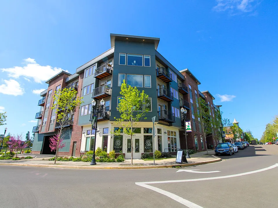 Modern Luxury Downtown Apartment ~ Osprey Point