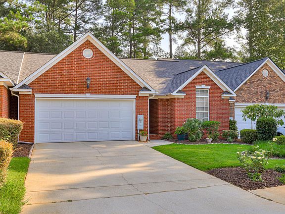 2nd image of 1138 Carriage Dr