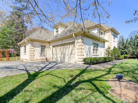 3rd image of 5315 Kesterbrooke Blvd