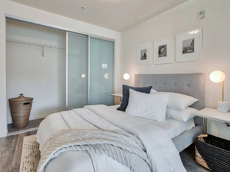 Angeline Apartments — Photo 11