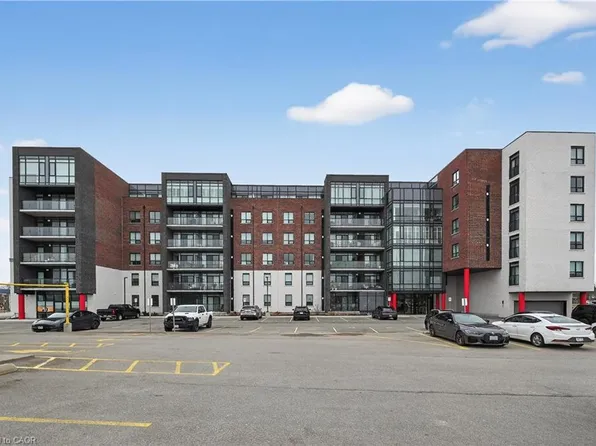 5 Hamilton St N #209, Hamilton, ON L8B 2A4